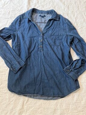 Old Navy Women's Denim Button-Front Shirt Size L